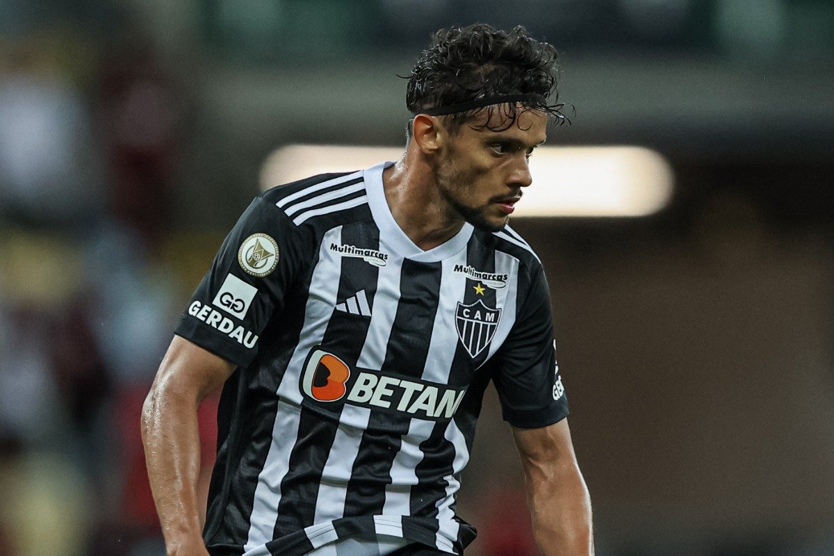 Scarpa em campo pelo Atlético contra o Flamengo (foto: Pedro Souza/Atlético)