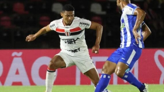 Botafogo-SP e Avaí se enfrentaram em Ribeirão Preto (foto: João Victor Menezes de Souza/Agência Botafogo)