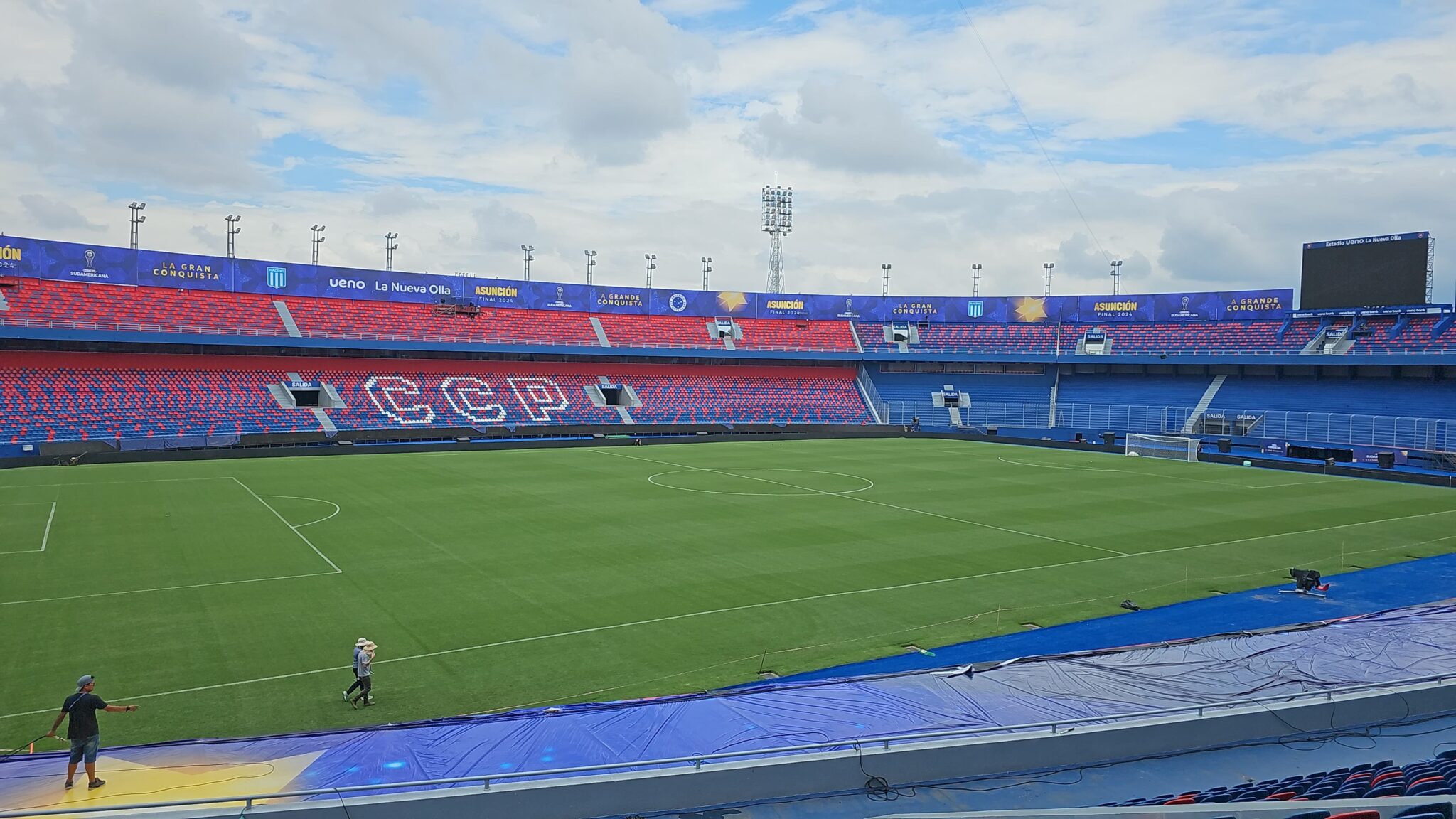 Vista geral do estádio La Nueva Olla