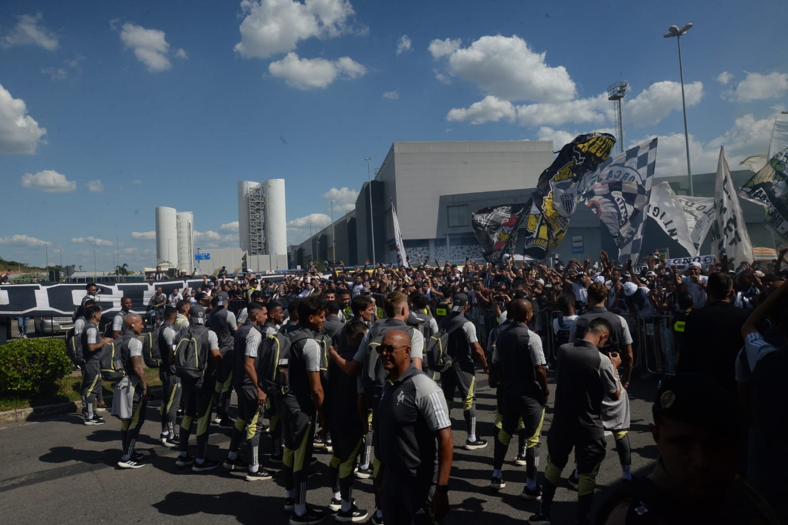 Torcida do Atlético embalou time com o clássico 