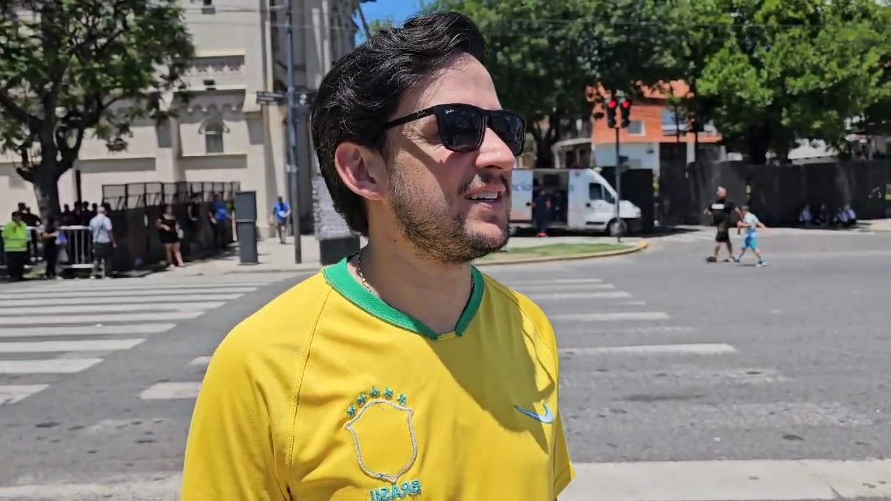 Torcedor brasileiro teve problemas com a polícia argentina (foto: Samuel Resende/No Ataque)