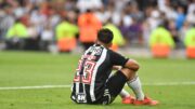 Alan Franco sentado lamentando derrota do Atlético na final da Libertadores (foto: Alexandre Guzanshe/EM/D.A Press)