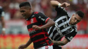 Alex Sandro, lateral-esquerdo do Flamengo (foto: Wagner Meier / GETTY IMAGES NORTH AMERICA / Getty Images via AFP)