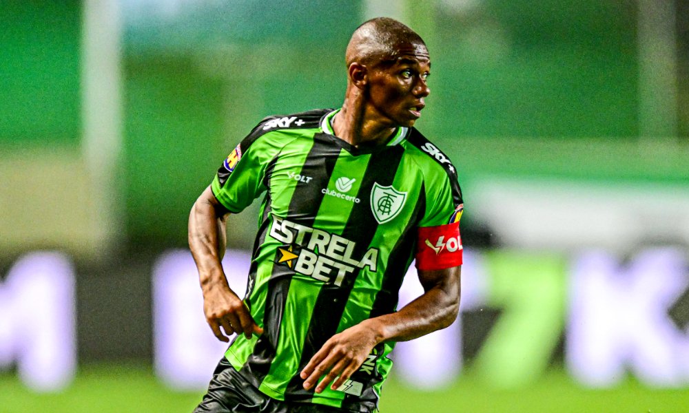 Juninho, ídolo e capitão do América (foto: Mourão Panda/América)