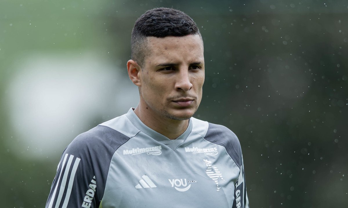 Arana em treino pelo Atlético na Cidade do Galo (foto: Pedro Souza/Atlético)