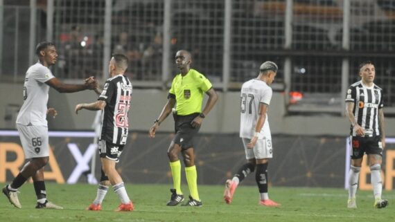 Atlético e Botafogo (foto: Alexandre Guzanshe / EM DA PRESS)