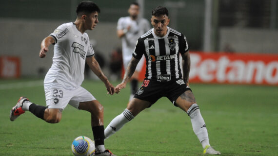 Lance do jogo entre Atlético e Botafogo (foto: Alexandre Guzanshe/EM/DA.Press)