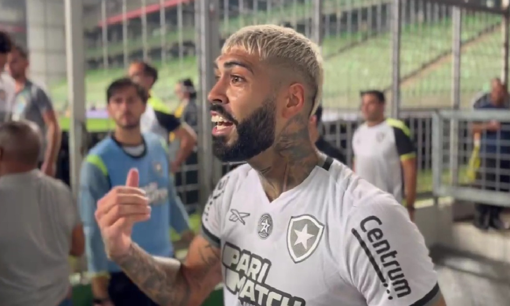 Zagueiro do Botafogo xinga jogadores do Atlético e chama para briga; vídeo &#060; No Ataque