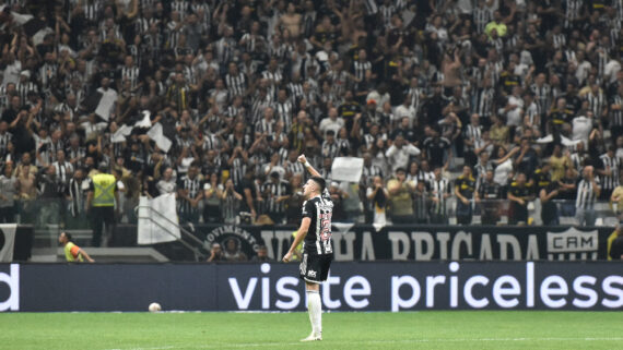 Battaglia em comemoração de gol pelo Atlético na Libertadores (foto: Ramon Lisboa/EM/D.A Press)