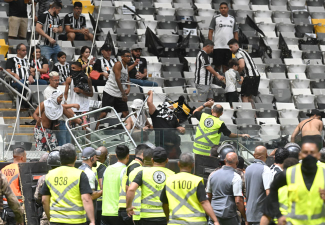 Confusão na Arena MRV após a final da Copa do Brasil, entre Atlético e Flamengo - (foto: Leandro Couri/EM/D.A Press)