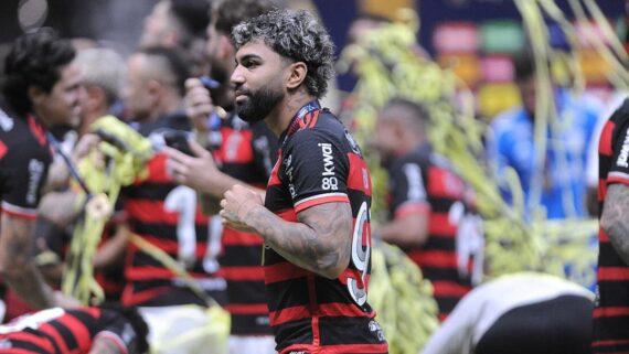 Gabigol celebra título do Flamengo na Copa do Brasil (foto: Alexandre Guzanshe/EM/D.A Press)