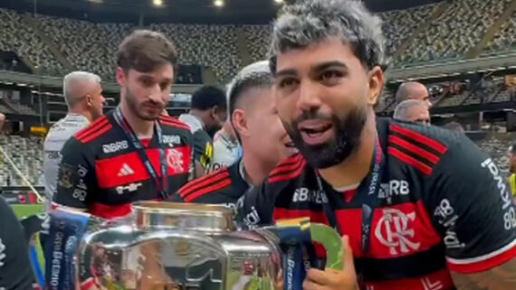 Gabigol, do Flamengo, comemora a conquista da Copa do Brasil sobre o Atlético, na Arena MRV (foto: Reprodução/Flamengo)