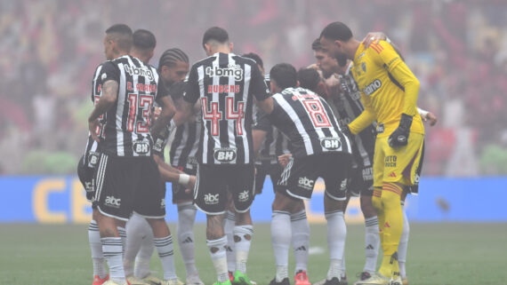 Jogadores do Atlético antes de final contra o Flamengo (foto: Alexandre Guzanshe/EM/DA.Press)