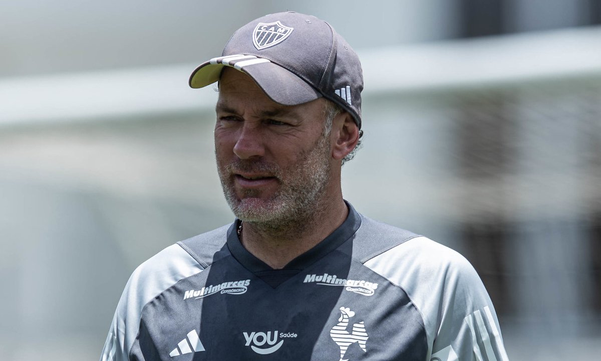Milito durante treino do Atlético na Cidade do Galo (foto: Pedro Souza/Atlético)