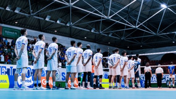 Jogadores de vôlei do Minas (foto: Hedgard Moraes/MTC)