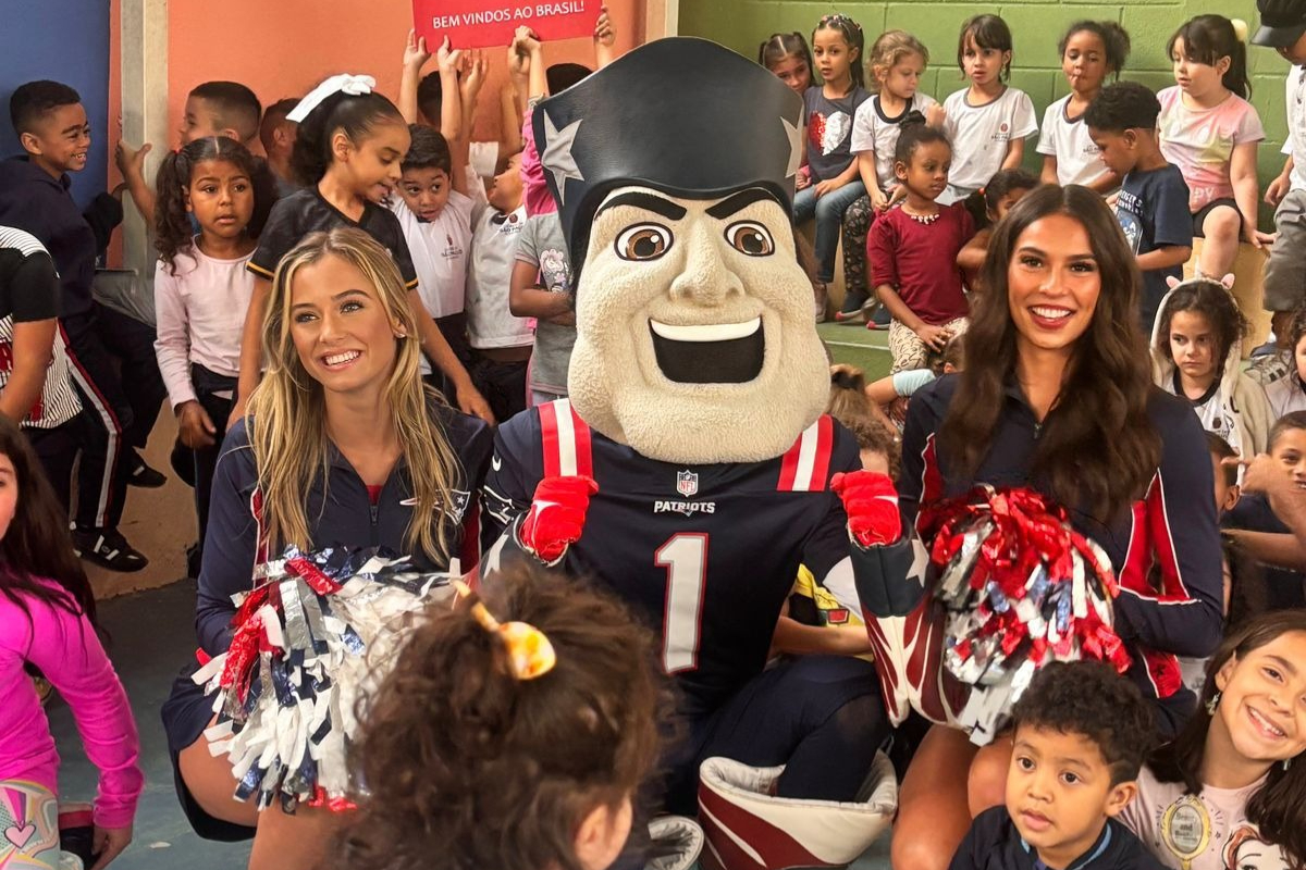 Patriots faz ação com mascote e líderes de torcida em escola de São Paulo - (foto: Abimael Henrique)