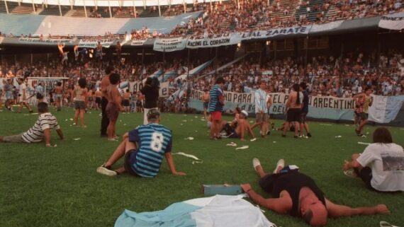 Março de 1999 (foto: Reprodução / Racing)