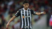 Gustavo Scarpa em ação pelo Atlético diante do Flamengo no Campeonato Brasileiro (foto: Pedro Souza/Atlético)