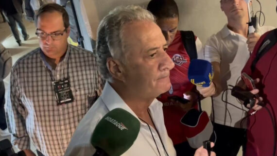 Sérgio Coelho concedeu entrevista no Maracanã após derrota do Atlético para o Flamengo (foto: Lucas Bretas/No Ataque)