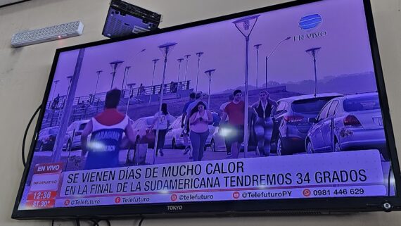 Canal de TV do Paraguai fala do clima em Assunção antes da final da Sul-Americana (foto: João Victor Pena/No Ataque)