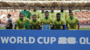 Jogadores do Brasil perfilados antes de jogo contra a Venezuela (foto: Rafael Ribeiro/CBF)