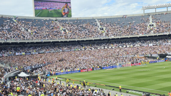 Setor que recebeu a torcida do Atlético no Monumental (foto: Samuel Resende/No Ataque)