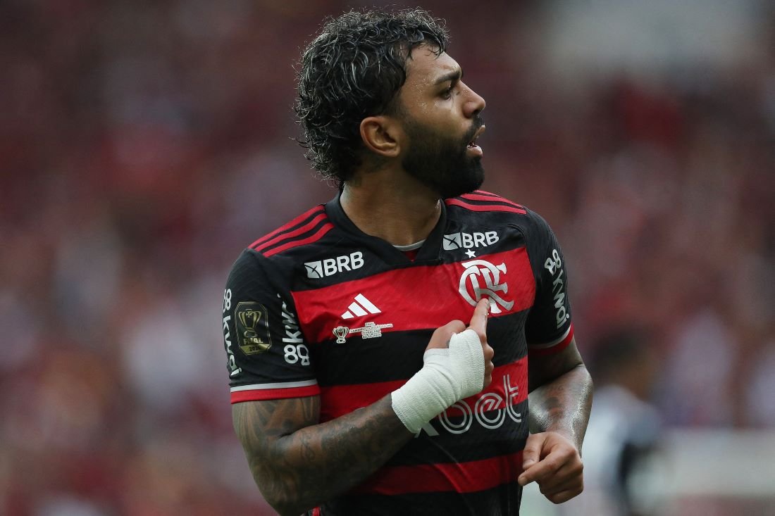 Atacante terá despedida do Flamengo no domingo (8/12), no Maracanã (foto: Wagner Meier/Getty Images/AFP)
