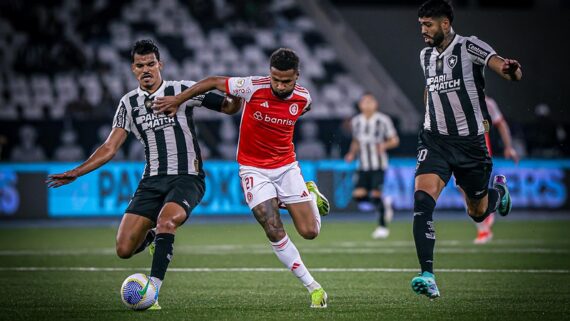 No primeiro turno, Botafogo venceu Inter por 1 a 0, no Nilton Santos (foto: Ricardo Duarte / Internacional)