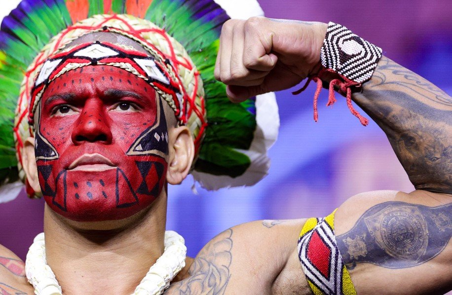 Alex Poatan Pereira - (foto: Carmen Mandato / GETTY IMAGES NORTH AMERICA / Getty Images via AFP)