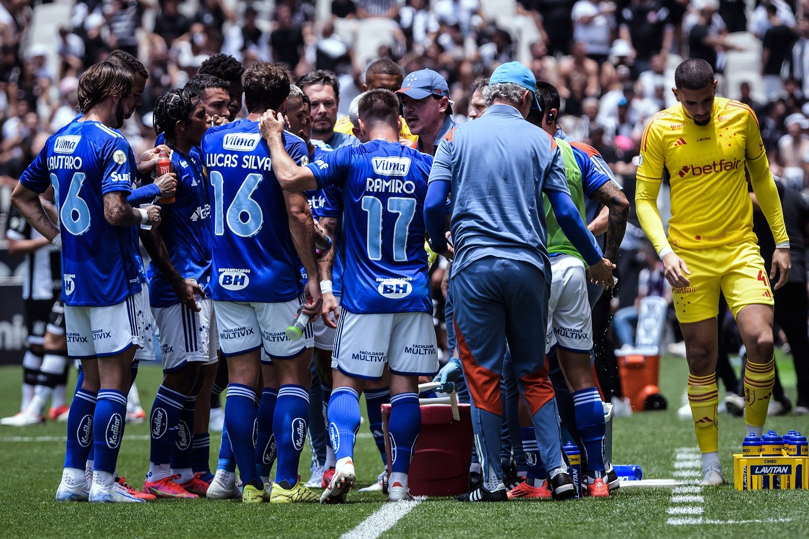 Em qual canal vai passar o jogo do Cruzeiro hoje (1/12)?