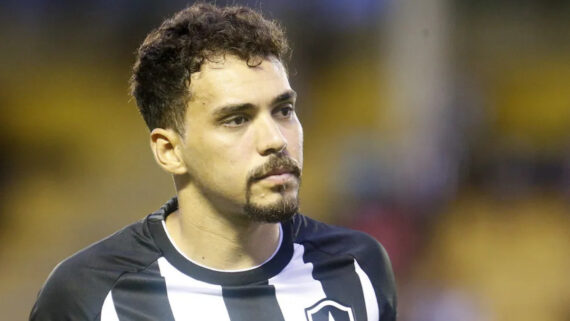 Eduardo em jogo pelo Botafogo (foto: Vitor Silva/Botafogo)