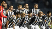 Jogadores do Atlético antes de confronto com o Vasco (foto: Pedro Souza / Atlético)