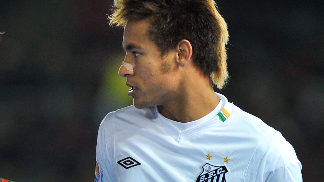 Neymar durante o Mundial de Clubes de 2011 pelo Santos (foto: AFP PHOTO/KAZUHIRO NOGI)