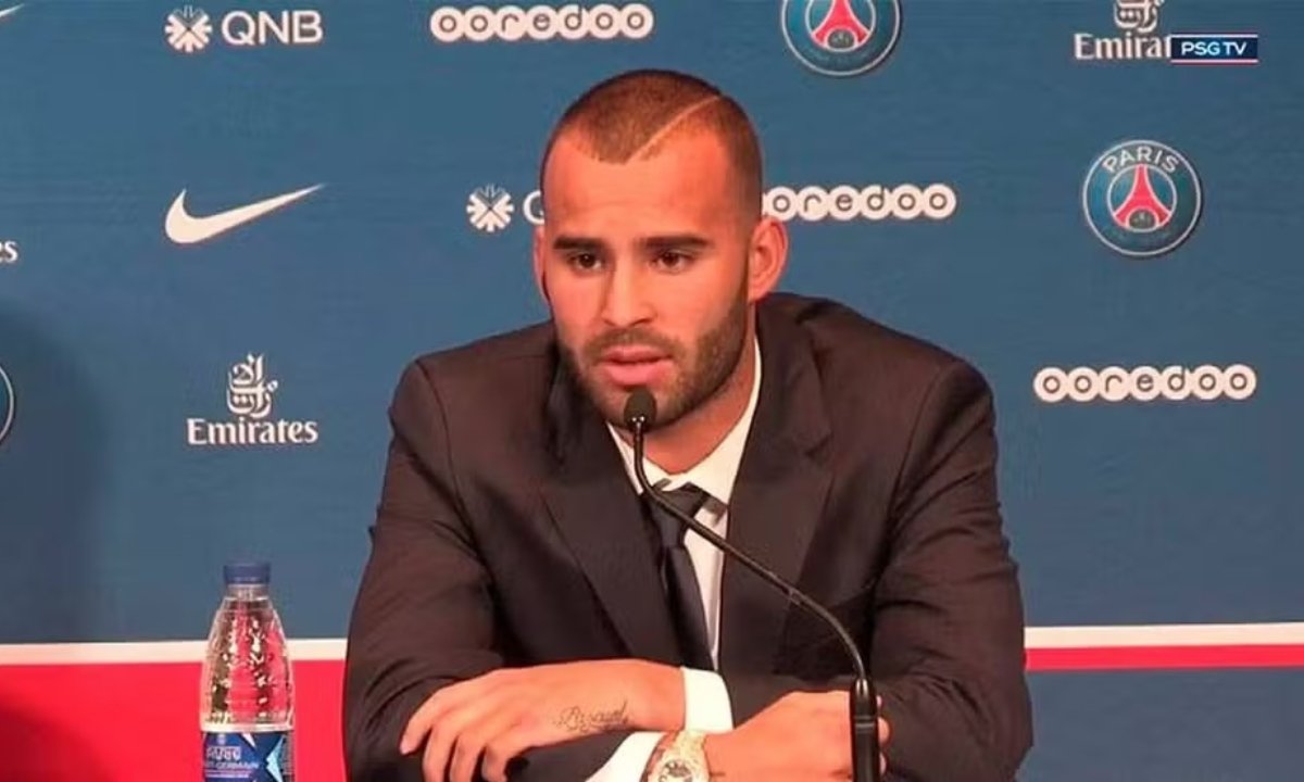 Jesé Rodríguez quando chegou ao PSG (foto: Reprodução/PSG TV)