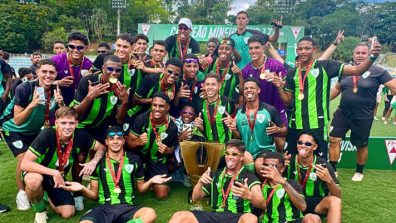 América campeão Sub-17 (foto: Reprodução/América)