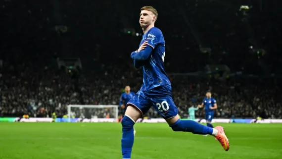 Cole Palmer comemorando gol pelo Chelsea (foto: Ben STANSALL/ AFP)