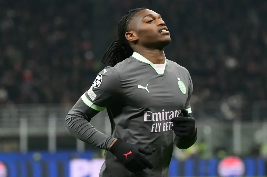 Rafael Leão marcou um dos gols do Milan (foto: Alberto PIZZOLI / AFP)