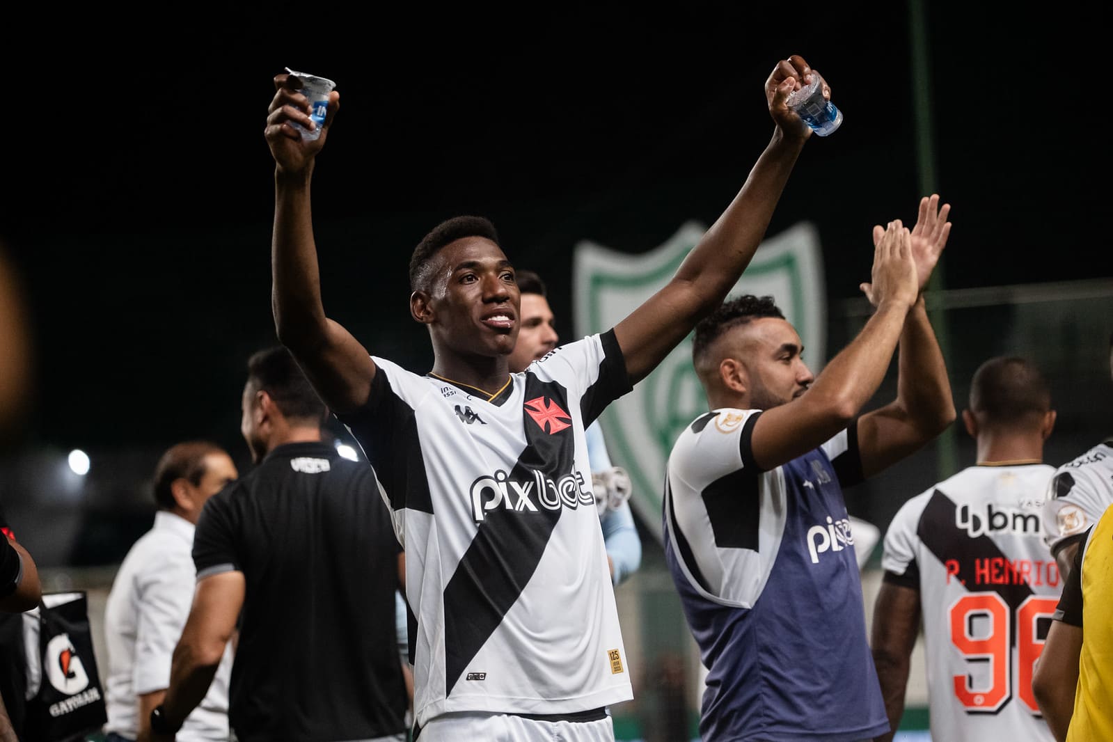 Léo Pelé com a camisa do Vasco - (foto: Leandro Amorim/Vasco)