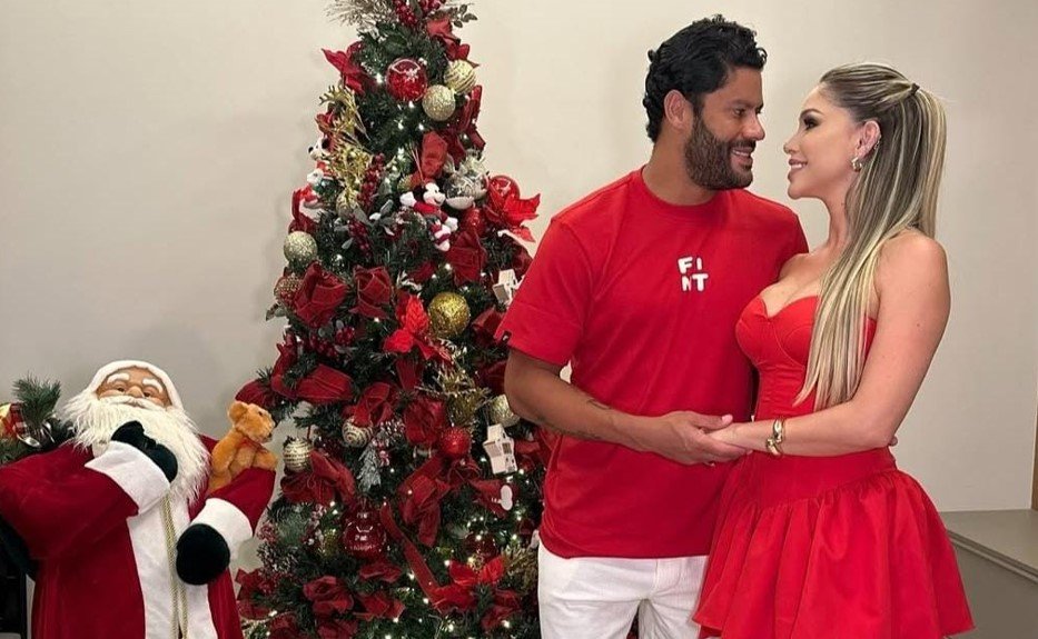 Atacante Hulk, do Atlético, ao lado da esposa (foto: Reprodução/Instagram)