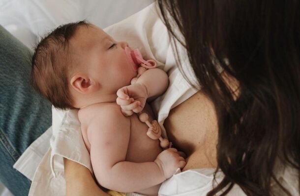Amanda Kimberlly e a filha (foto: Foto: Reprodução/Instagram)