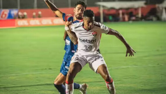 Vitória e Fortaleza duelaram no Barradão (foto: Matheus Lotif / Fortaleza)