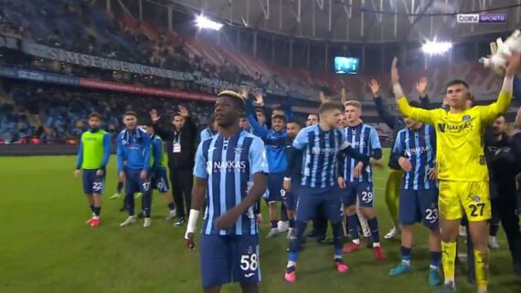 Jogadores do Adana Demirspor (foto: Reprodução / BeIN Sports Turquia)