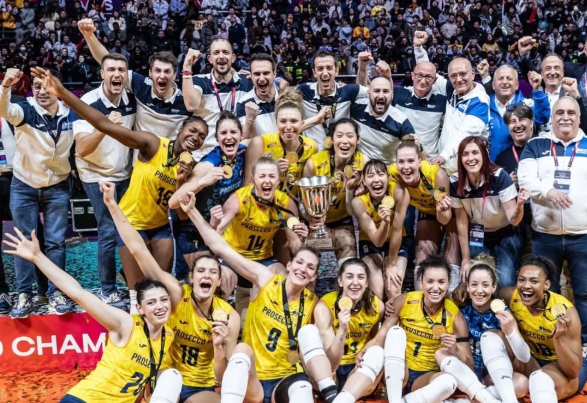 Foto da equipe do Conegliano, campeão do Mundial de Clubes Feminino de Vôlei de 2024 (foto: FIVB/Divulgação)