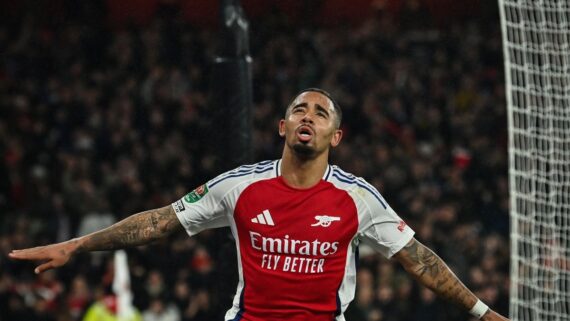 Gabriel Jesus comemora pelo Arsenal (foto: Glyn KIRK / AFP)