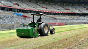 Mineirão iniciou processo de revitalização do gramado - Crédito: 