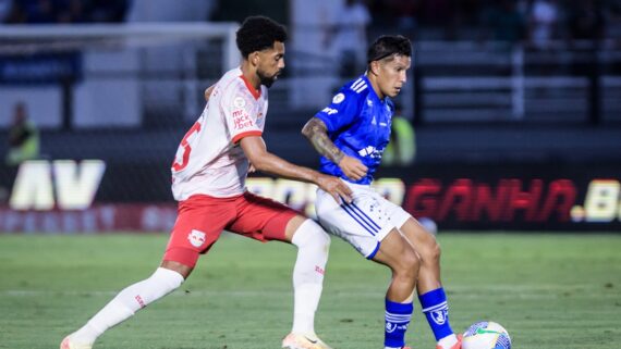 Bragantino e Ceuzeiro se enfrentaram na 36ª rodada da Série A (foto: Gustavo Aleixo/Cruzeiro)