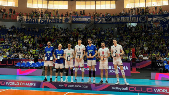 Seleção do Mundial de Vôlei, com Wallace, Lucão, Brasília e Alê Elias, do Cruzeiro (foto: Sofia Cunha/No Ataque/EM/D.A Press)