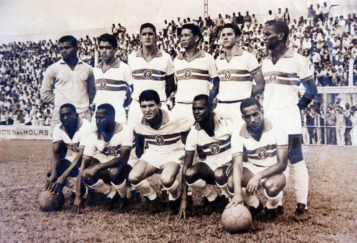 Siderúrgica campeão mineiro em 1964 (foto: Reprodução/Jorge Gontijo/Estado de Minas)