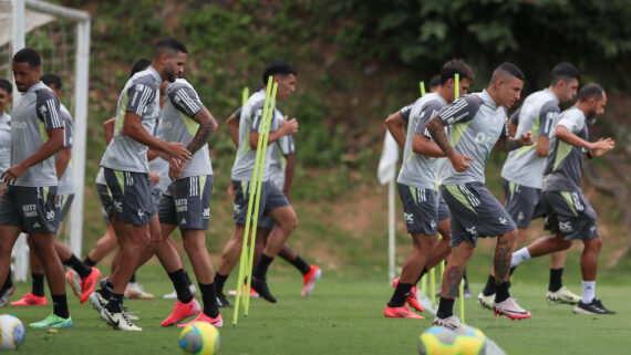 Jogadores do Atlético em treino na Cidade do Galo (foto: Pedro Souza/Atlético)