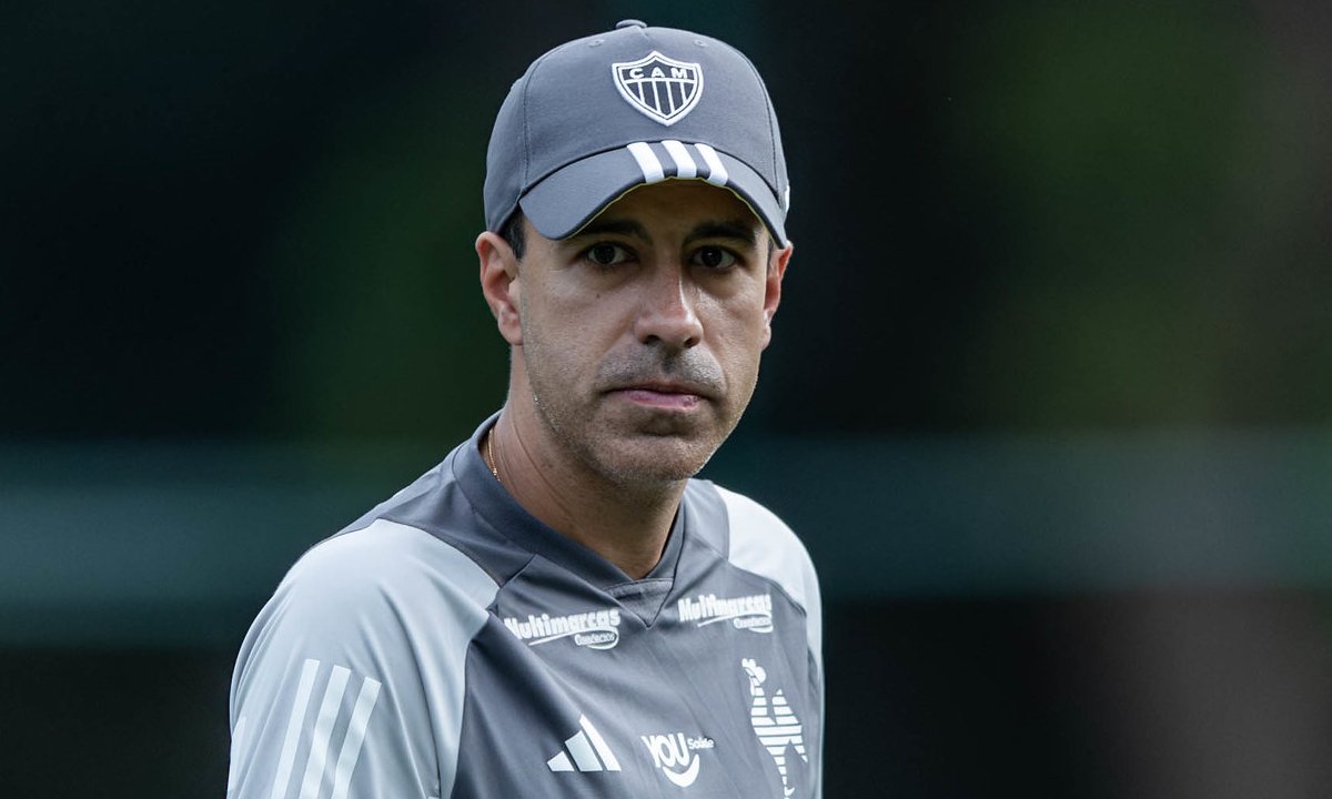 Auxiliar técnico do Atlético, Lucas Gonçalves durante treino na Cidade do Galo (foto: Pedro Souza/Atlético)